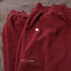 Size exlarge/large petite burgundy scrub set